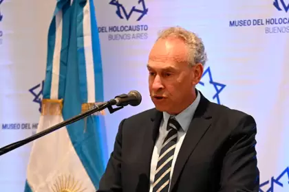 Javier Milei encabezó el acto oficial en recuerdo de la shoá en el Museo del Holocausto