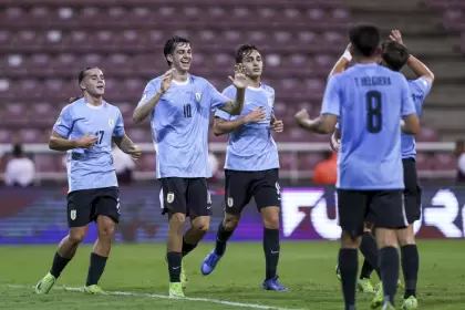 Uruguay, último campeón del mundo de la categoría, es líder del Grupo A con puntaje perfecto.