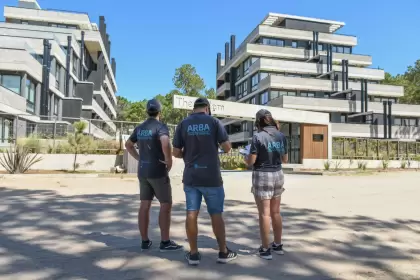 Agentes de ARBA detectan complejo de lujo sin declarar en Pinamar.