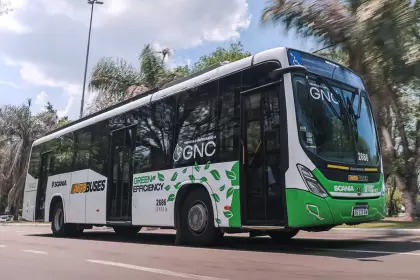 Ensayan en Santa Fe la viabilidad de colectivos a GNC