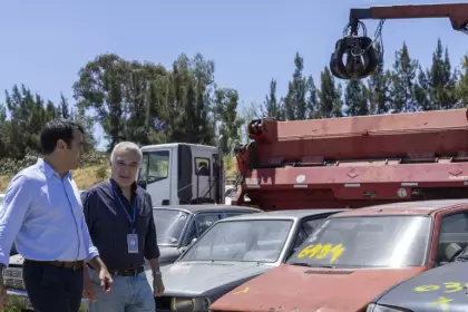 San Isidro: compactarán más de 1.300 autos abandonados, y lo recaudado irá a los bomberos voluntarios
