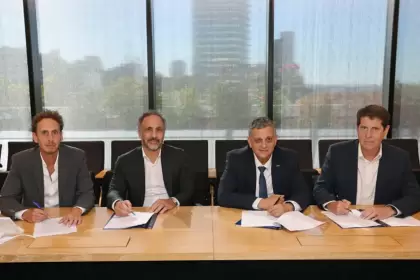 La instalación del buque de licuefacción "Hilli Episeyo" marcará el primer paso del plan "Argentina LNG".