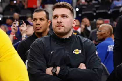 Luka Doncic jugará en Los Ángeles Lakers, en un traspaso histórico que fue una verdadera sorpresa