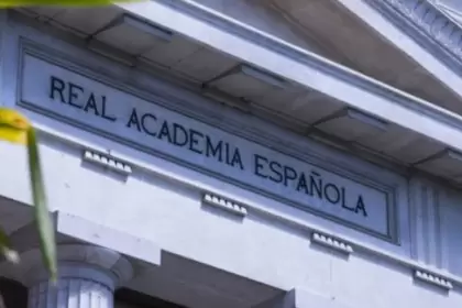 La RAE eliminó dos letras del abecedario: cuáles y por qué