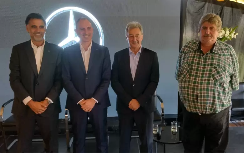 Mantilla, Ciancia, Herrero y Pignanelli, durante el anuncio en Virrey del Pino.