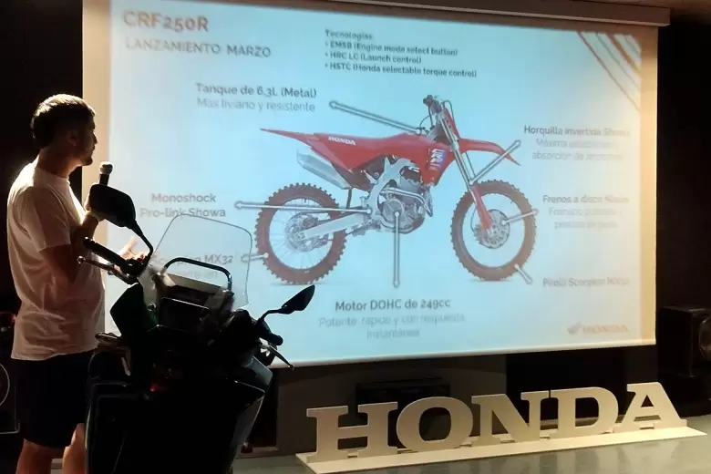 La nueva gama CRF ya está llegando a los concesionarios de Honda.