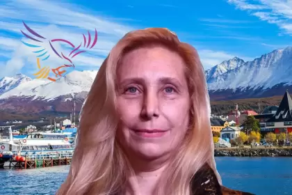 La incansable Karina Milei suma kilómetros.