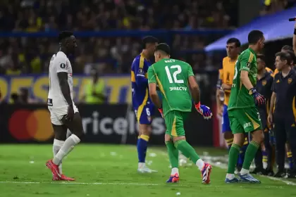 El ingreso de Leandro Brey en lugar de Agustín Marchesin en el último minuto del partido ante Alianza Lima