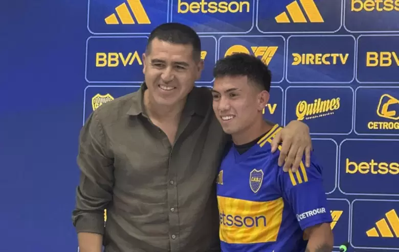 Juan Román Riquelme y Alan Velasco