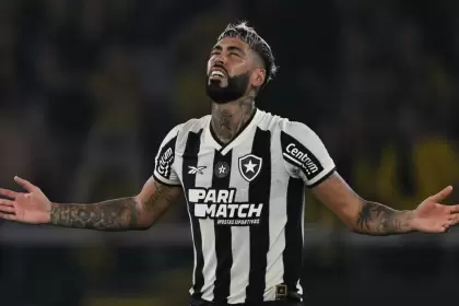 El argentino Alexander Barboza lamenta el presente de Botafogo
