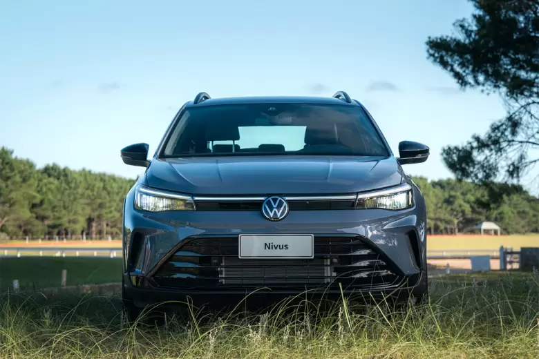 Los principales cambios en el Volkswagen Nivus se perciben en su frontal.