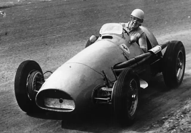 Alberto Ascari y Ferrari