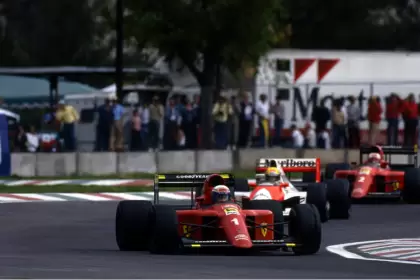 La temporada 1990 de Fórmula 1 se caracterizó por la rivalidad entre Alain Prost y Ayrton Senna