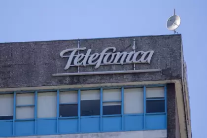 El Gobierno impone duras condiciones a Telecom para quedarse con Movistar