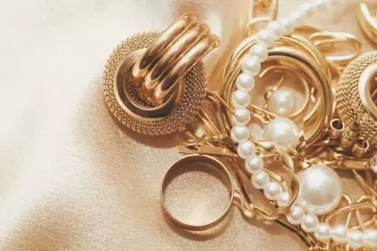 Optar por vender joyas en desuso brinda la posibilidad de acceder a efectivo inmediato.