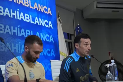 Lionel Scaloni anunció en conferencia el amistoso que jugará la Selección Argentina para ayudar a los inundados en Bahía Blanca