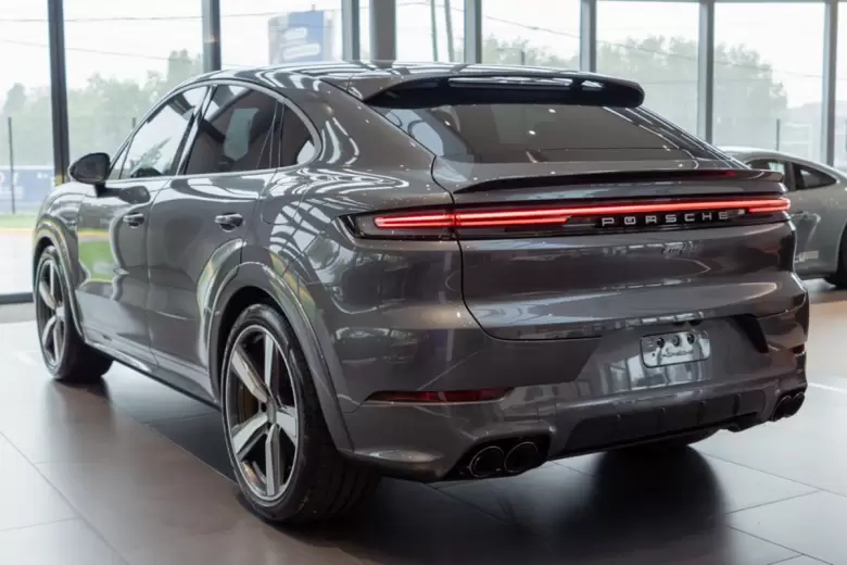 El Porsche Cayenne E-Hybrid ya se comercializa a US$ 387.400.-