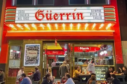 Cuánto sale comer en Güerrín en marzo 2025, la pizzería elegida la mejor de Argentina