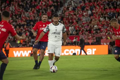 Agüero regresará a las canchas para vestir los colores de la camiseta de Independiente