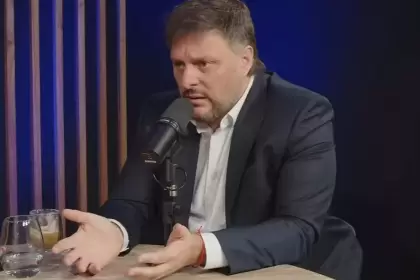 Leandro Santoro indignado con el candidato liberal que se llama igual que él y vive hace ocho años en Alemania: "ES UNA ESTAFA"