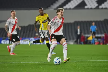 River fue superior, pero no pudo pasar del empate ante Barcelona de Ecuador.