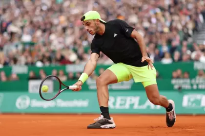 Francisco Cerúndolo, el argentino mejor ubicado en el ranking ATP, no pudo con el español Carlos Alcaraz