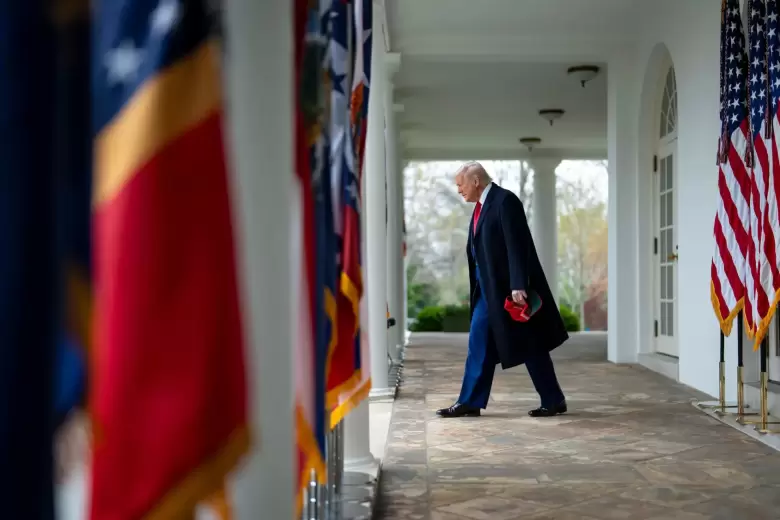 Un Trump desatado, tensiones con China y la fragilidad argentina como síntoma