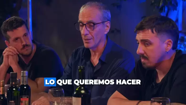 Deigo Fenoglio en la mesaza industrial de La Fábrica Podcast