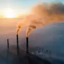 Más petróleo, casi el mismo humo: Argentina duplicará su producción con apenas 6% más de emisiones