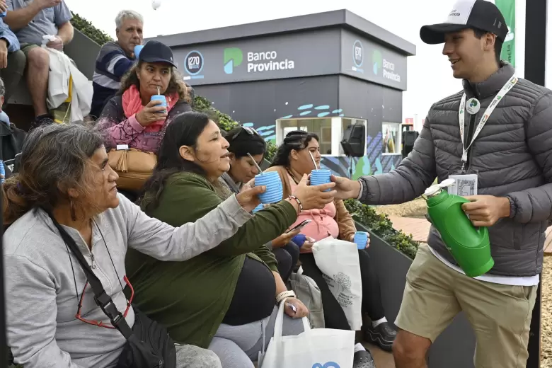 un recorrido fotografico por expoagro, el evento mas importante de la agroindustria