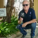 Murió el empresario promotor del vino en damajuana y el "moscato, pizza y fainá"