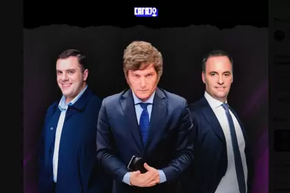 Javier Milei y Manuel Adorni en el programa La Misa de Gordo Dan, entrevista transmitida por YouTube en el canal Carajo.