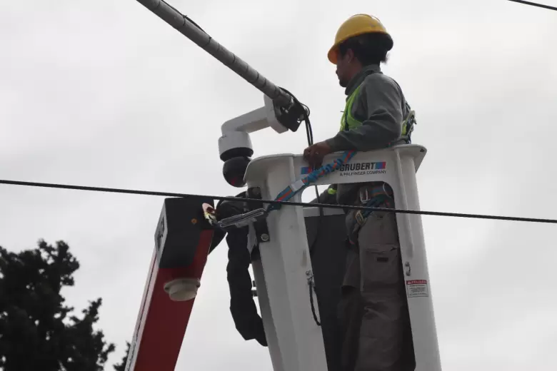 Este municipio del conurbano comenzó a instalar 2100 nuevas cámaras de videovigilancia que generan alertas con inteligencia artificial