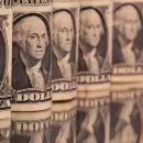 Pese a liquidaciones postergadas, los dólares siguen marchando