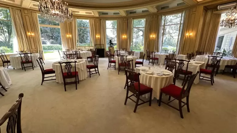 El comedor de la Sede Social tiene capacidad para 120 comensales.