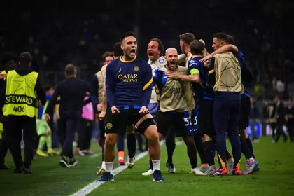 El argentino Lautaro Martínez festejando el pase de Inter a la final de la Champions League.