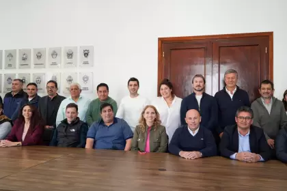 Alivio impositivo en marcha: Torres avanza acuerdo con todos los intendentes para bajar Ingresos Brutos en Chubut