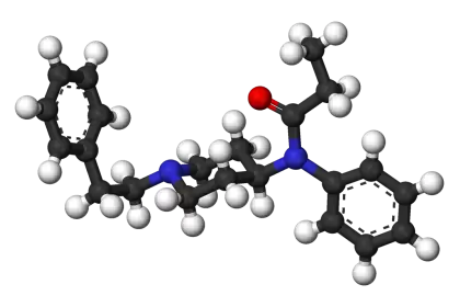 El fentanilo es un potente opioide agonista sintético utilizado como analgésico.