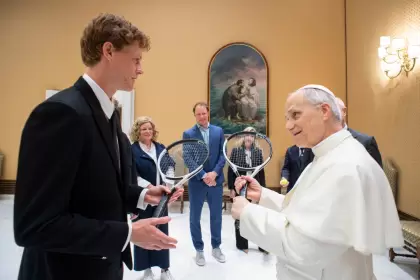 Jannik Sinner durante su encuentro con León XIV