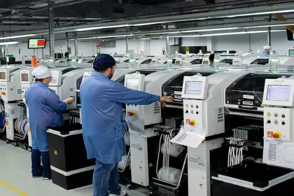 El Gobierno baja aranceles a electrónicos y la UOM responde con un paro total. ¿Bajan los precios o se destruye la industria?