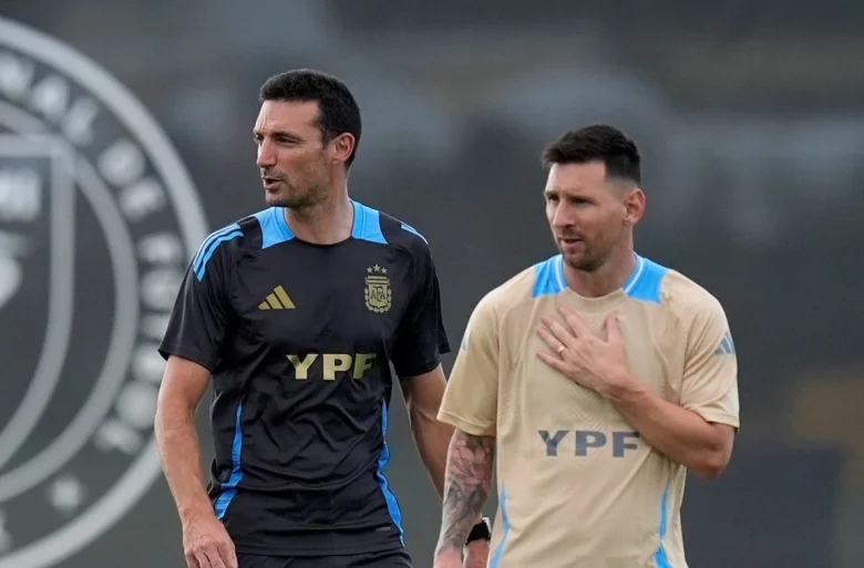 Scaloni y Messi - g