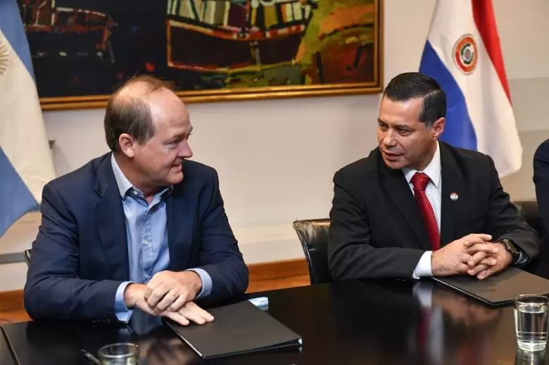 El pacto redefine cómo se usa la energía, iguala precios entre ambos países y promete aliviar las cuentas del Estado argentino