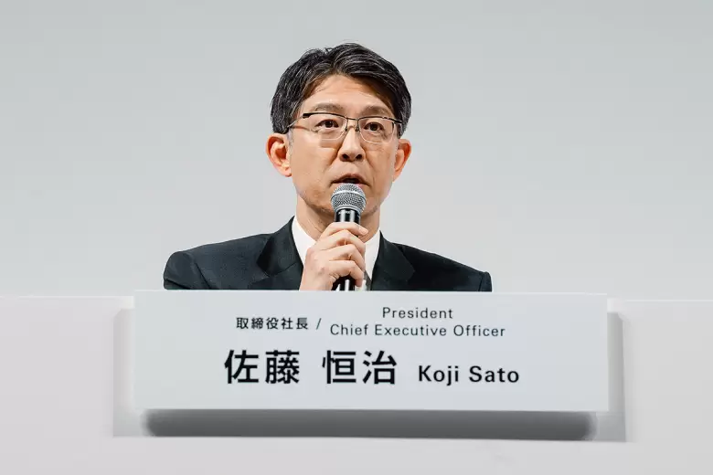 La pregunta de un periodista sorprendió al Presidente y CEO de Toyota, Koji Sato.