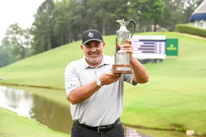 "Pato" Cabrera ganó su primer Major en el PGA Champions Tour.