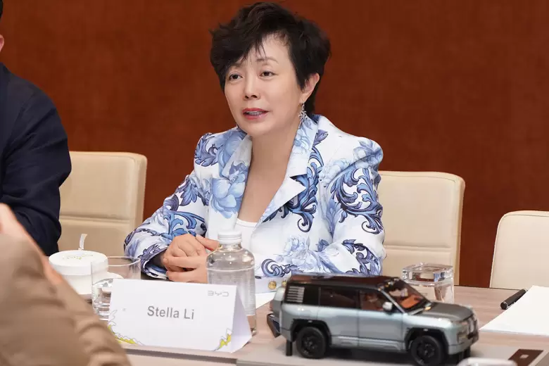 Stella Li, Vice-presidenta ejecutiva de BYD confirmó la llegada de la marca china a la Argentina.