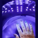 Lámparas de uñas: el estudio argentino que revela daños comparables al sol del mediodía