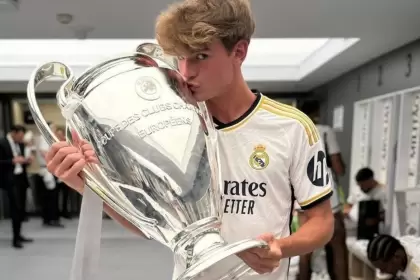 Nicolás Paz es el último argentino que ganó la Champions League