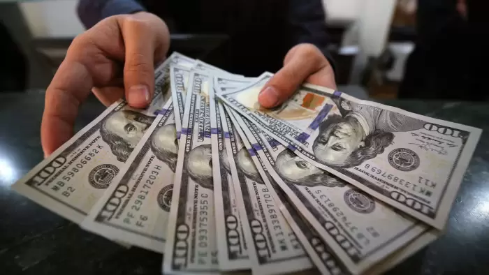 doÌlar "El Banco Central no debería comprar dólares por encima del piso acordado, porque eso podría dar la señal errónea de que el dólar está ba