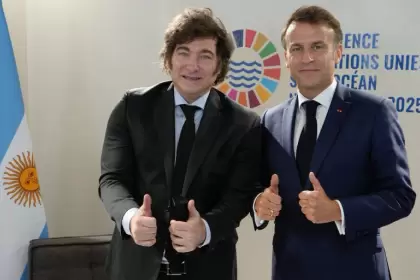 Milei y Macron firman pacto clave por el litio en medio de tensiones y gestos diplomáticos