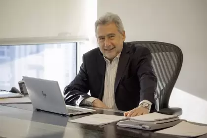 ADEERA reeligió a Edgardo Volosin, representante de Edenor, como presidente de dicha entidad.